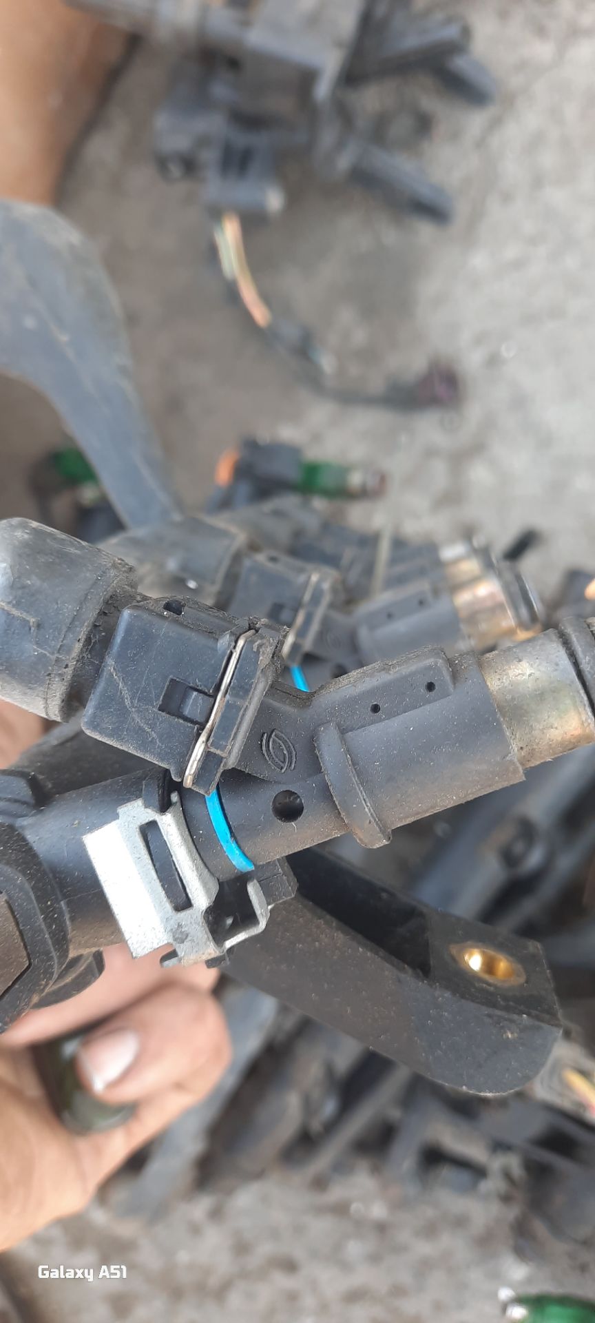 سوزن(انژکتور) تک سوراخ بنزین 206 استوک